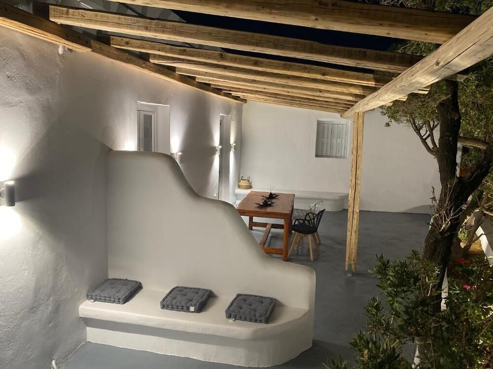 Stone House Agia Anna Naxos