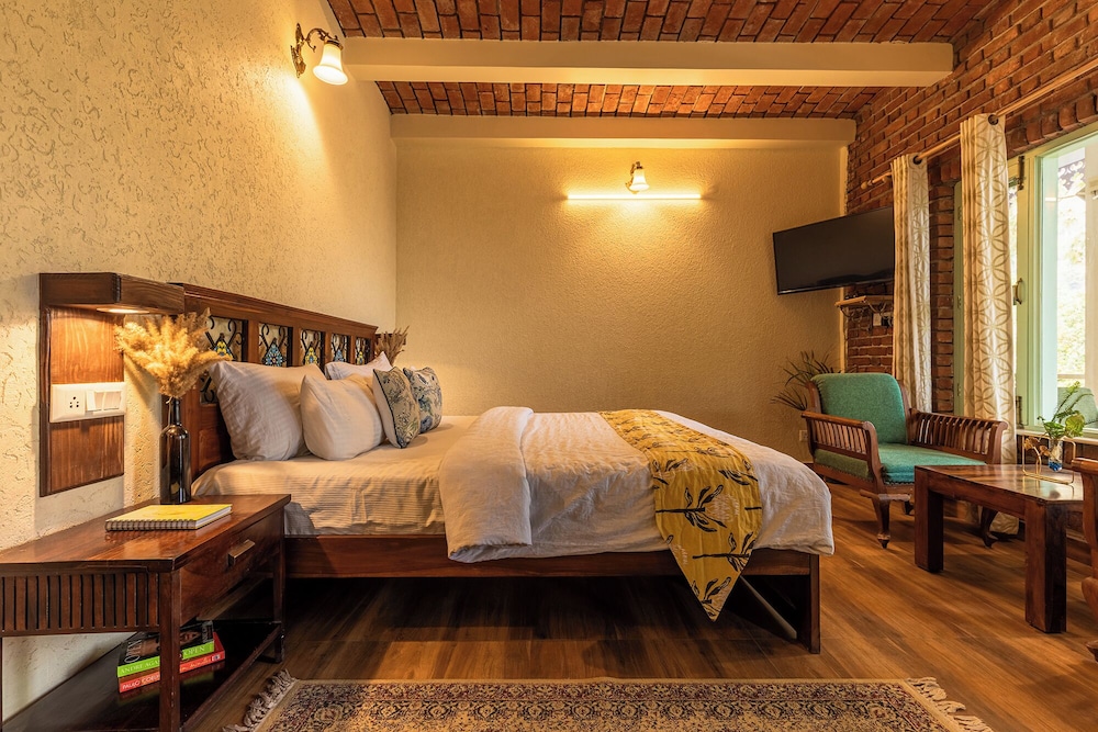 Echor Malusara Lakeview Retreat Bhimtal