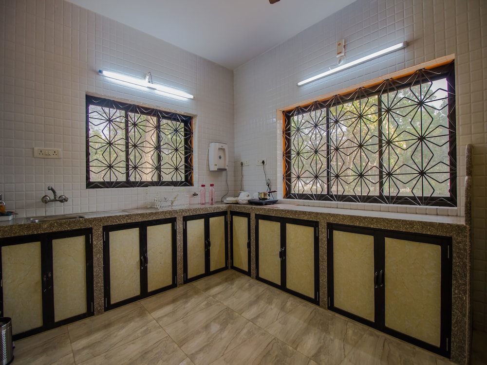 OYO 13914 Home Graceful Studio Siolim