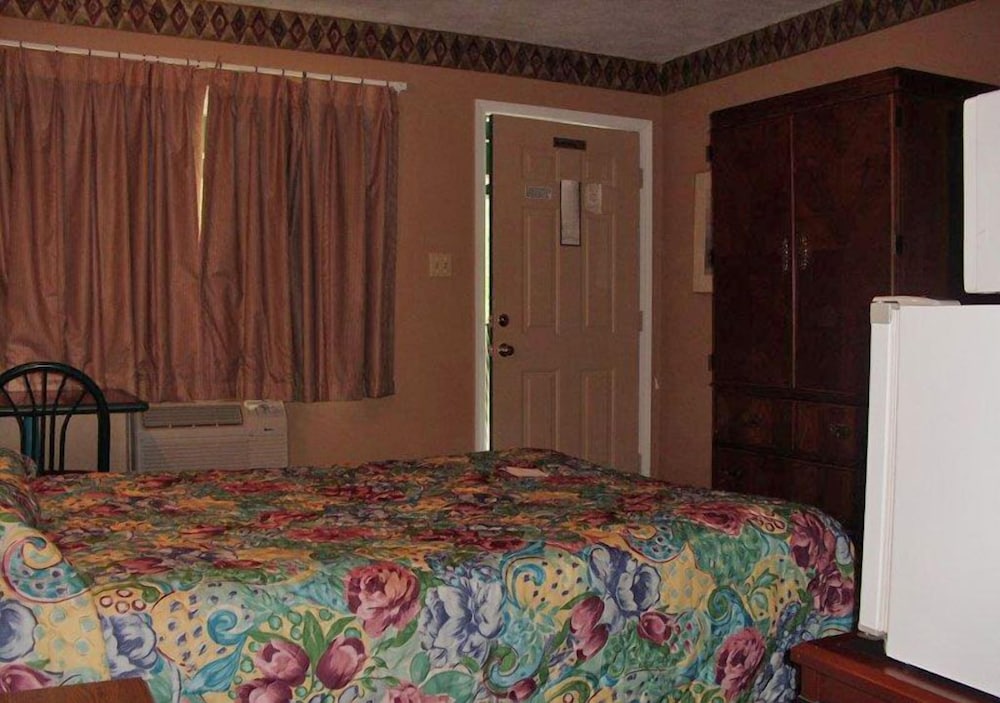 K-River Motel & Campground