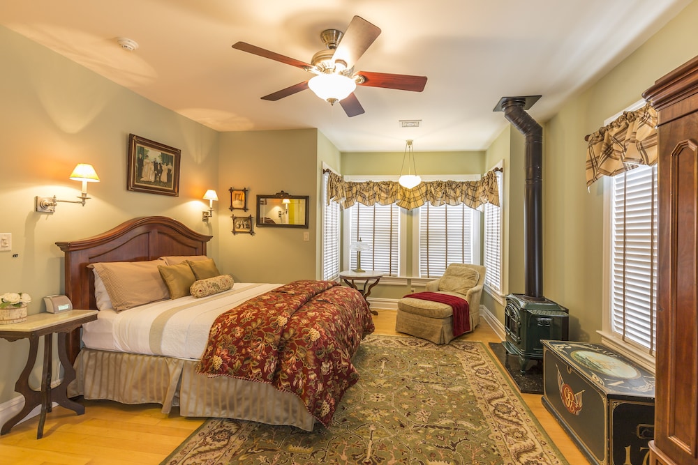 Raritan Inn view 3