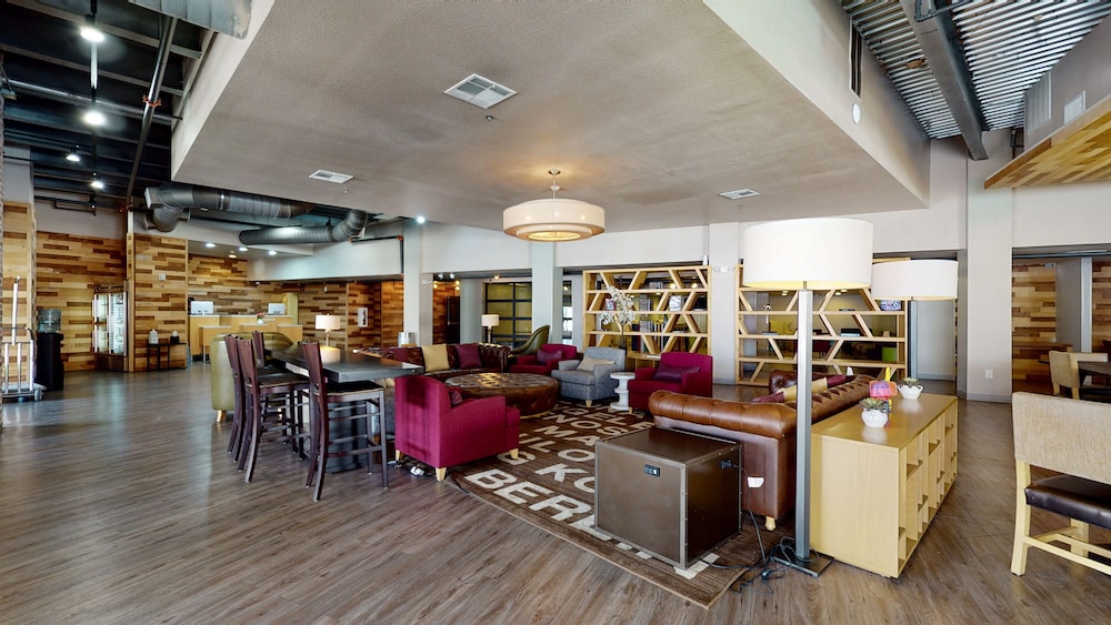 voco College Station Aggieland by IHG
