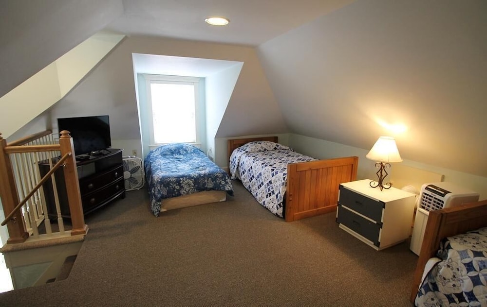 Delaware Avenue 32A