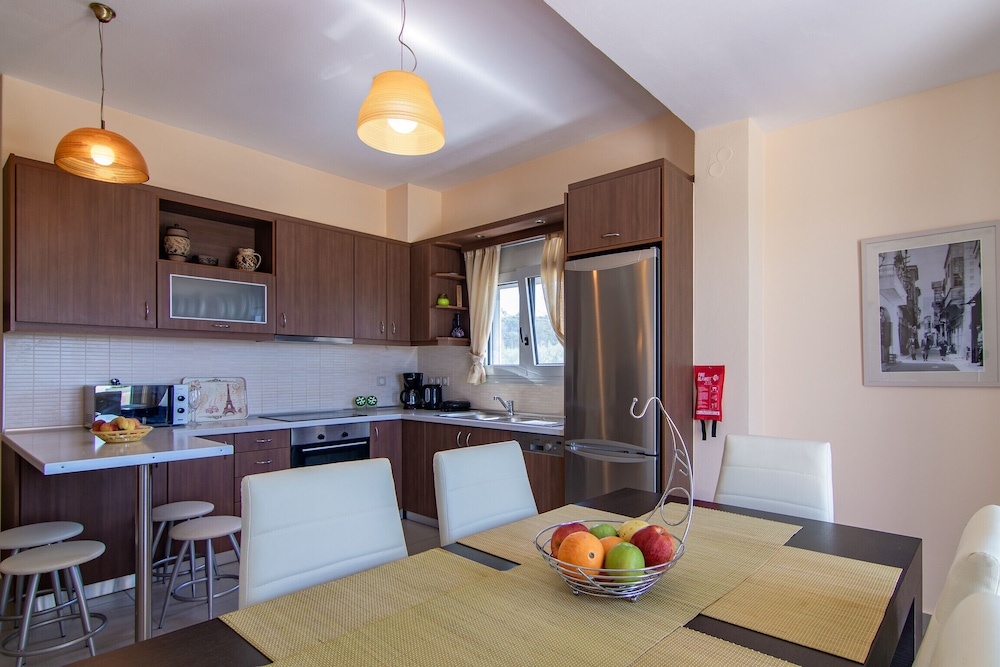 Yanni's villas