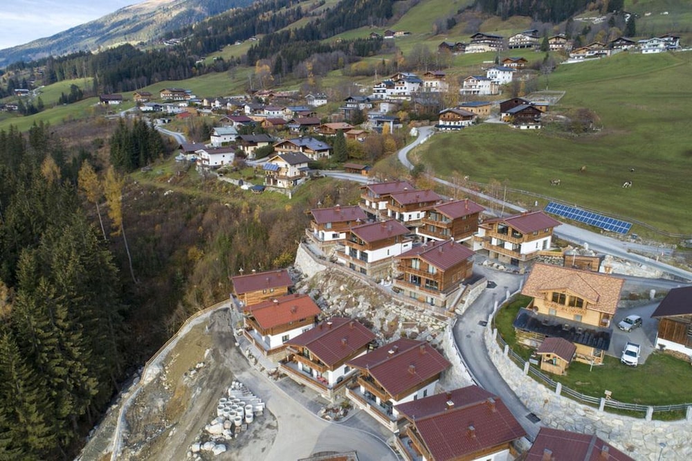 Chalet With Shared Swimming Pool