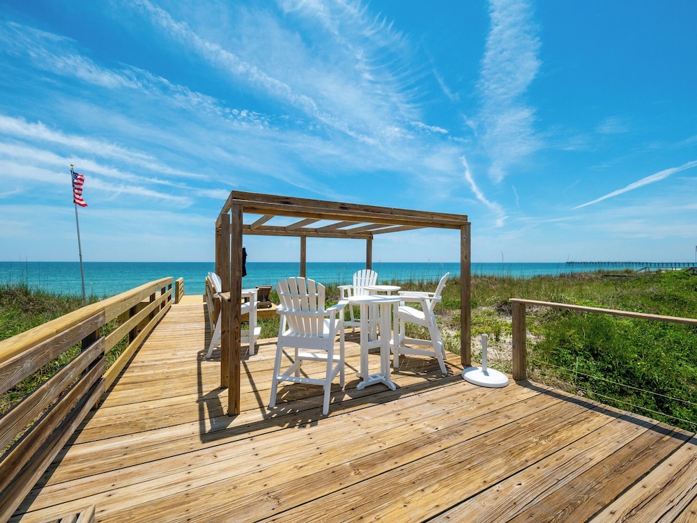 Sea Strapped by Topsail Realty
