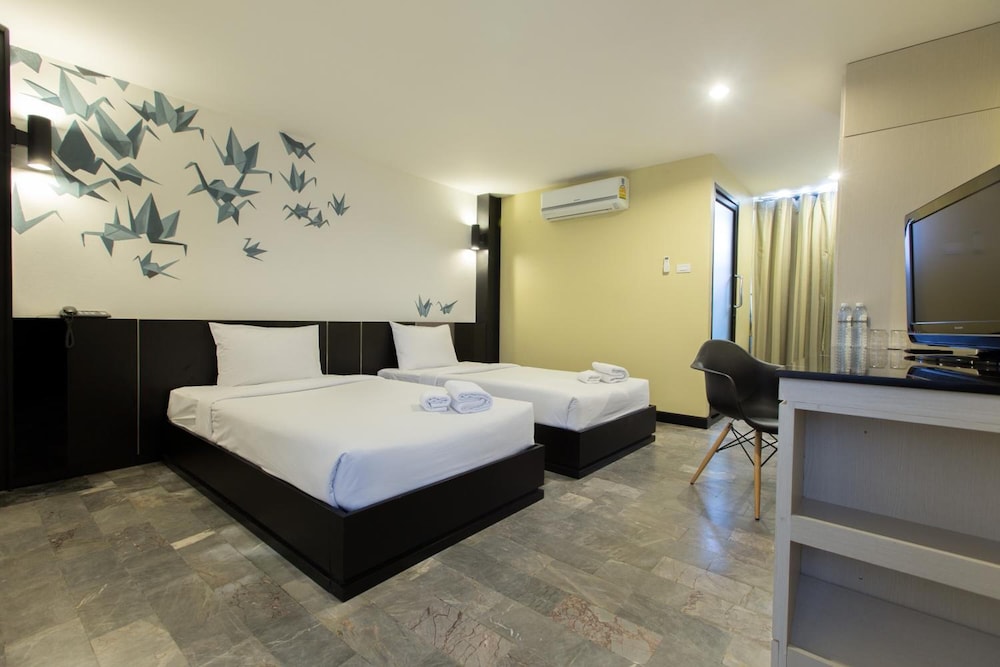 Pentahug Hotel