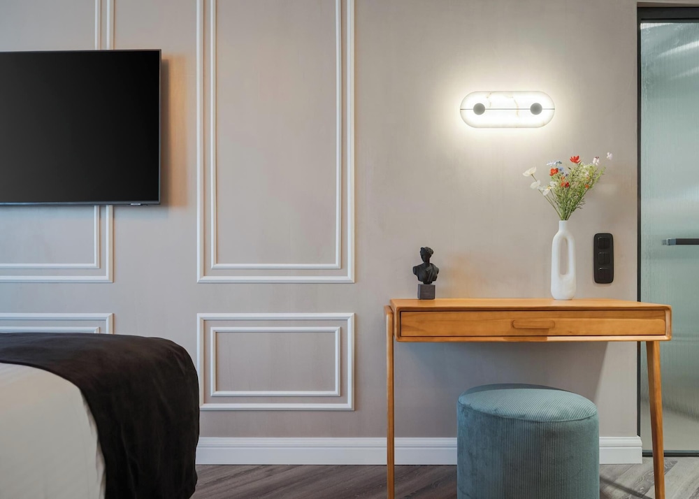 Acropolis Luxury Athens Suites