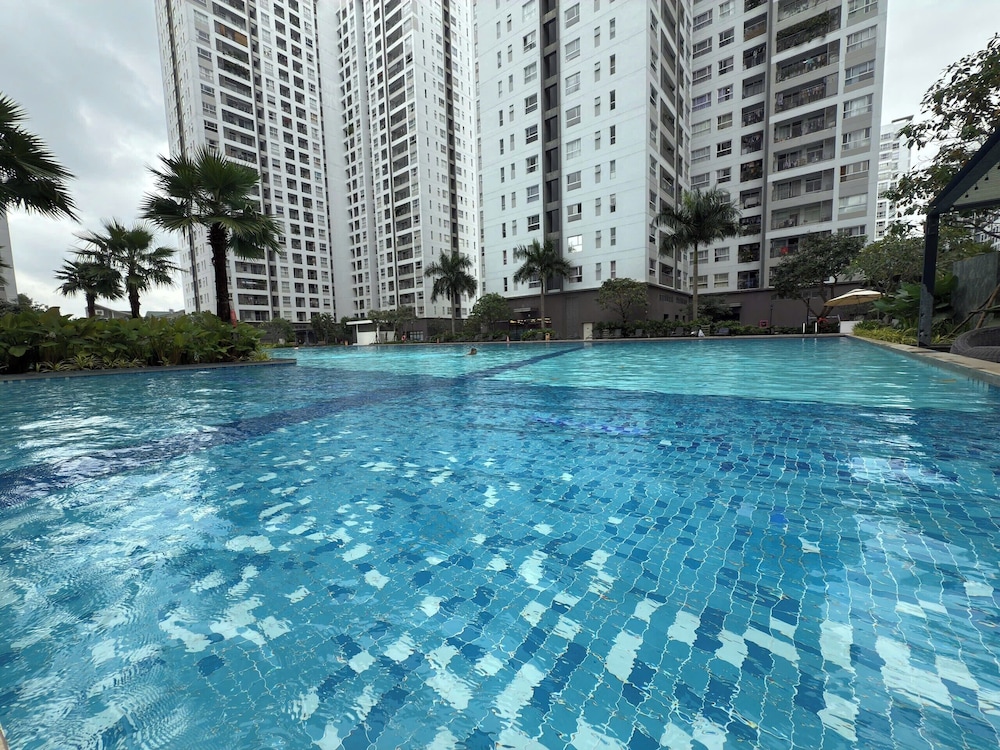 Lang Retreat Apartment Resort Pool Gym