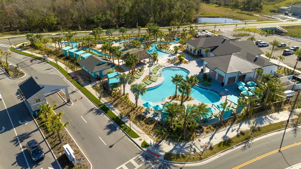 Vibrant 5Bd w Private Pool Waterpark at Storey Lake 4811m