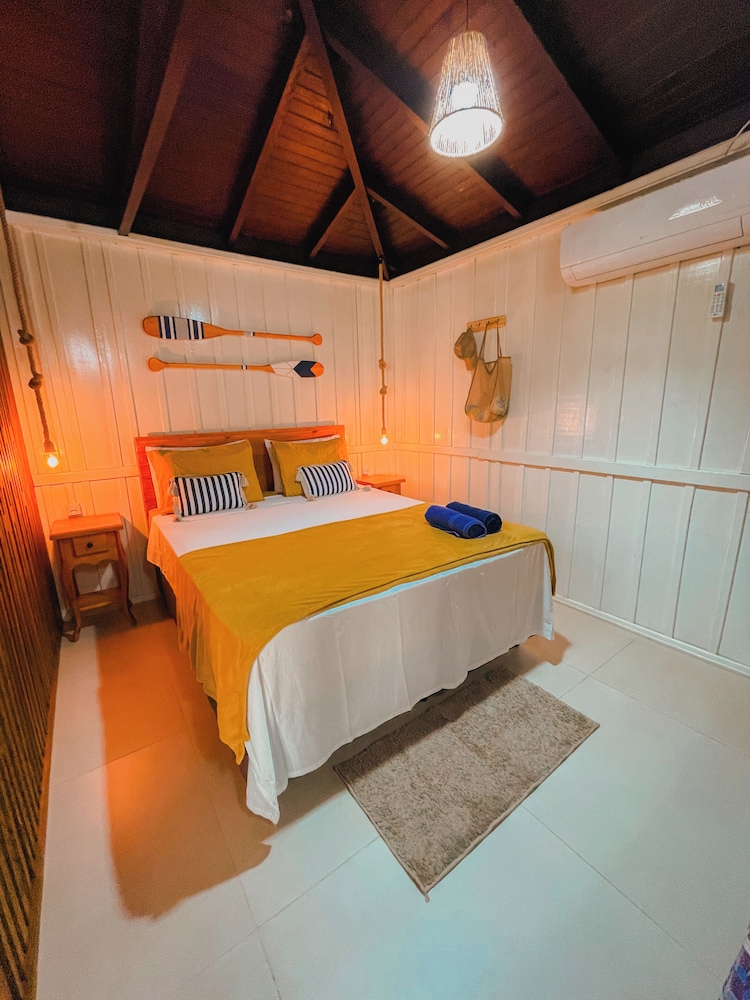 Shangri La Casas e Studios