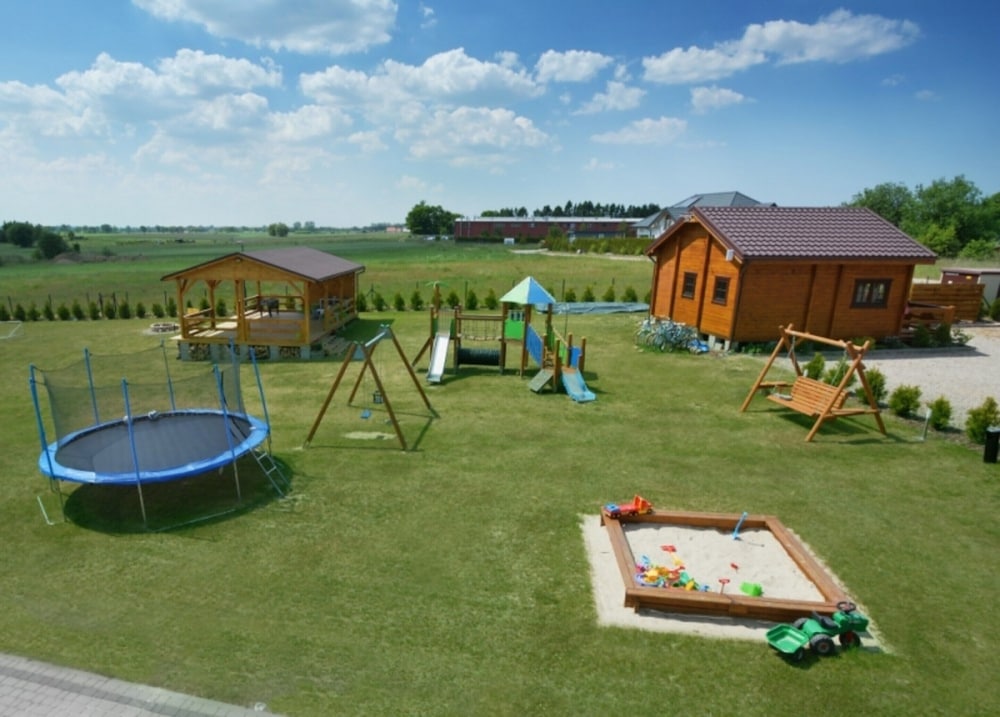 Holiday Homes With Pool, Mielenko