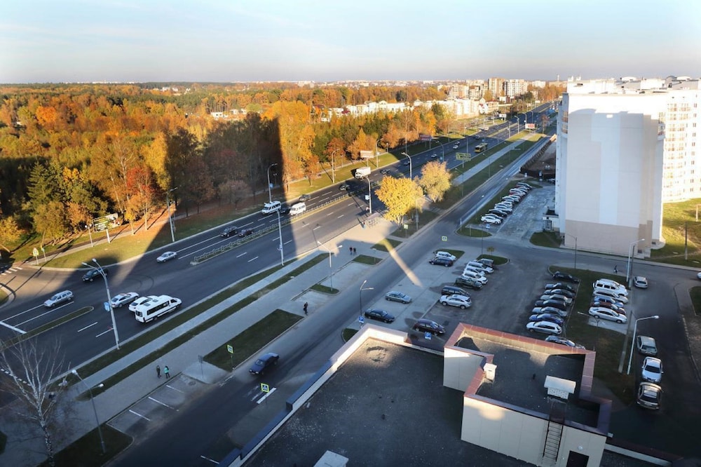 PaulMarie Apartments on Yakubovskogo view 4