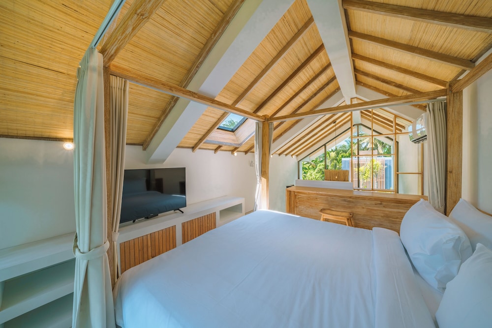 Villa Tiny - Close to Nyanyi Beach view 3
