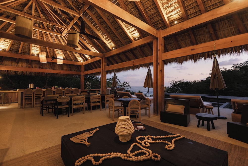 Casa Yute by Ahau Collection