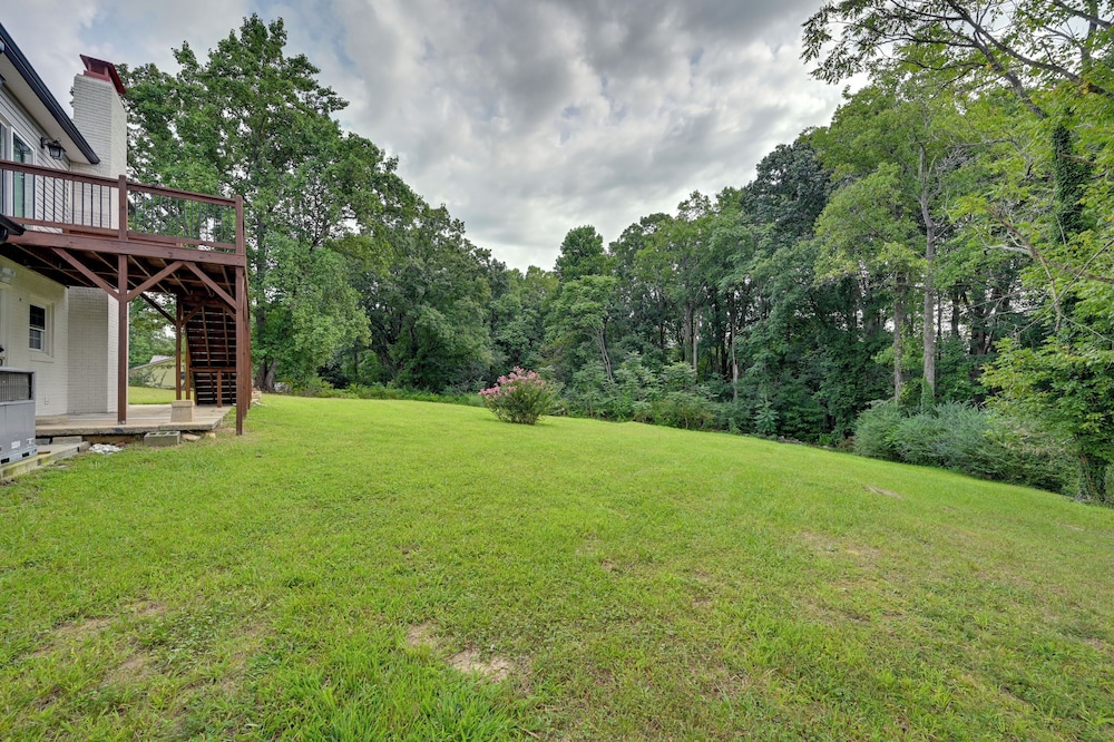 5 Mi to Lake Thom-a-lex: Family-friendly Retreat