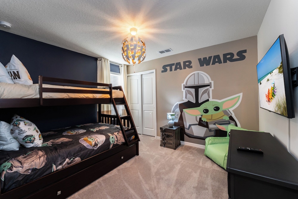 Amazing 8BR Villa by Disney Pool Theater