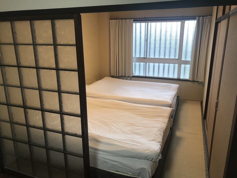 Toy Hotel