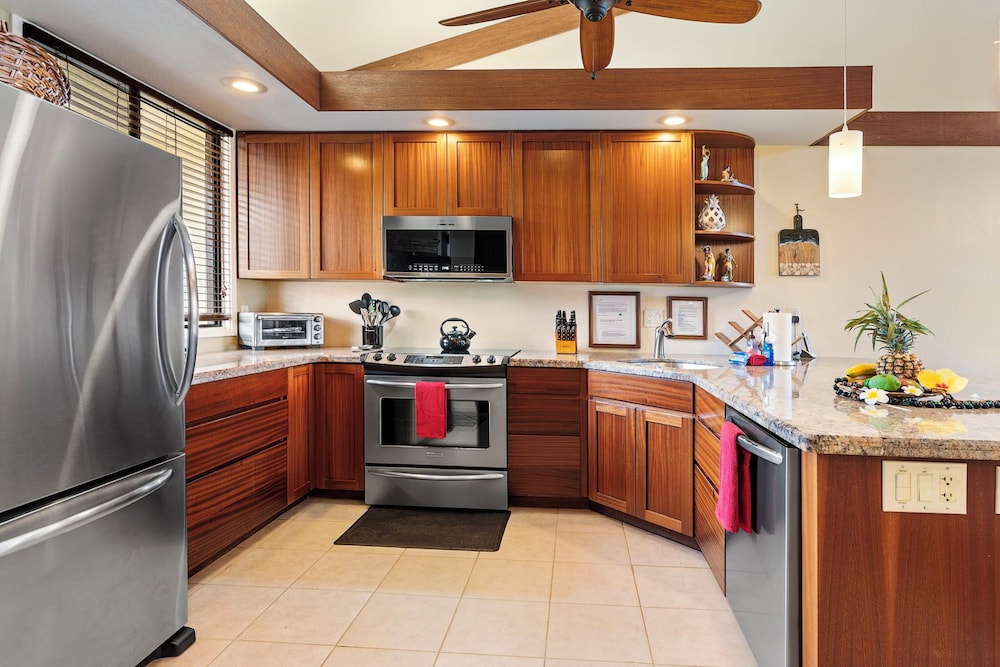 Great Ocean & Golf Views - 2 Bedrooms + Loft - Private Outdoor Patio - Vrkcv