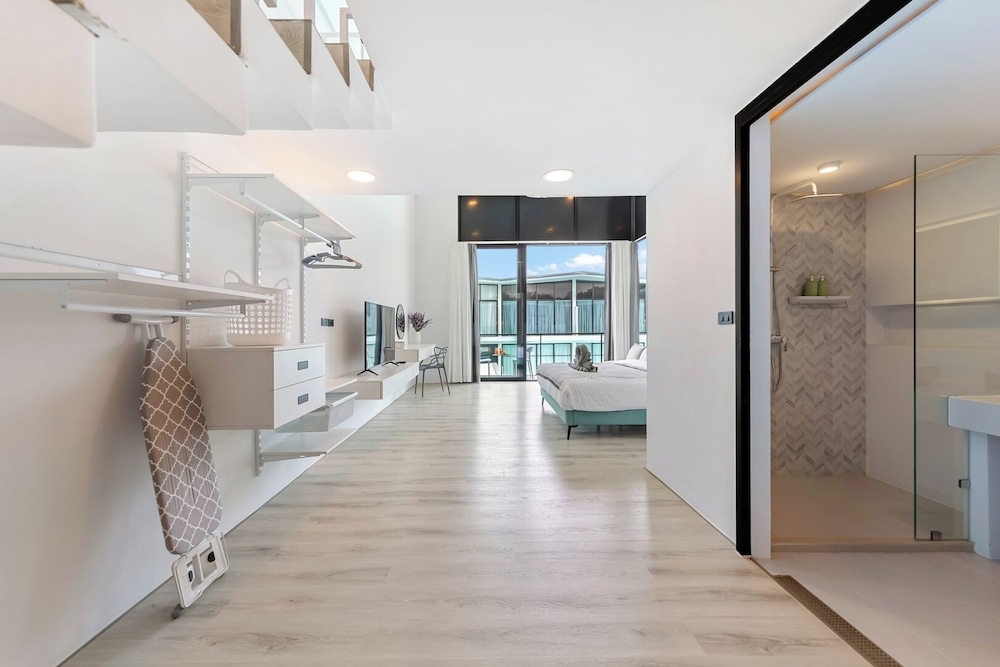 Unique Townhouse Pool Slide Access