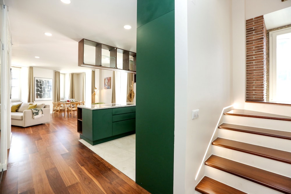 Green Essence Duplex in Faro by Misha s Place