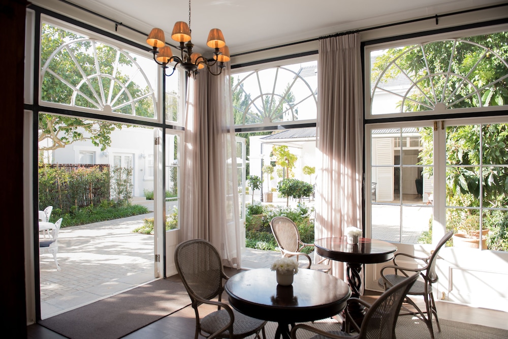 River Manor Boutique Hotel 4