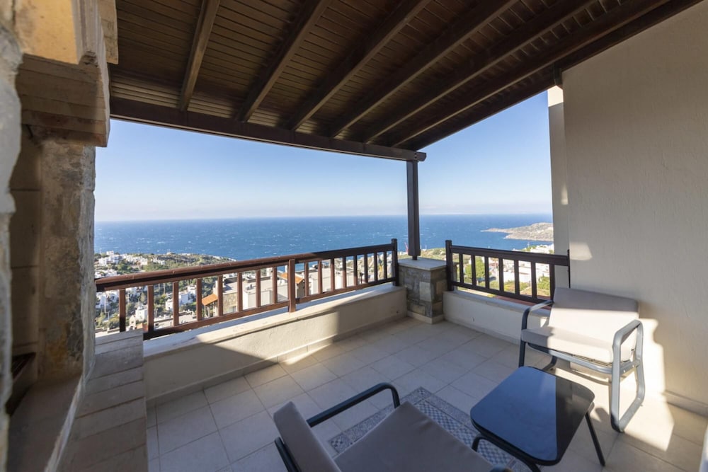 Comfy Villa With Lovely View in Gundogan Bodrum view 4