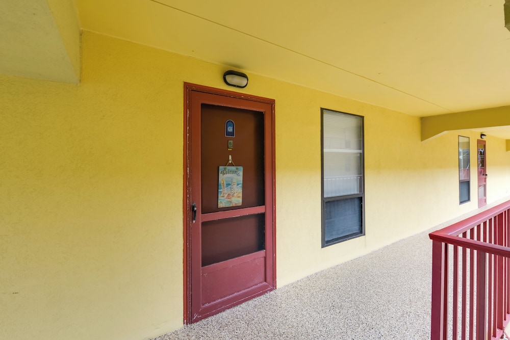 Beautiful Brigantine Condo w/ Patio & Beach Access view 4