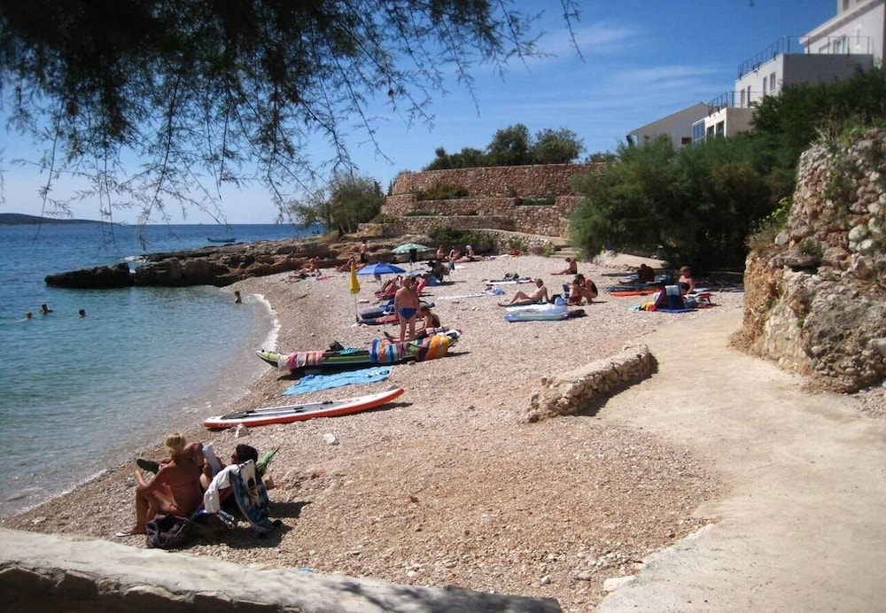 Ana - sea View - A3 view 5