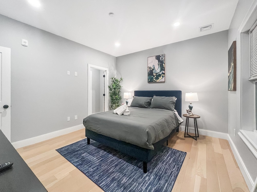 Boston Vacations - Luxury 2BD 2BA Near Logan Airport and T Station - Property Image 37