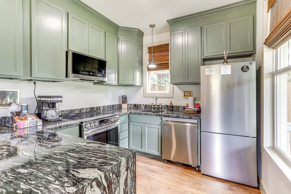 2 Mi to L'auberge Casino: Home w/ Large Yard!
