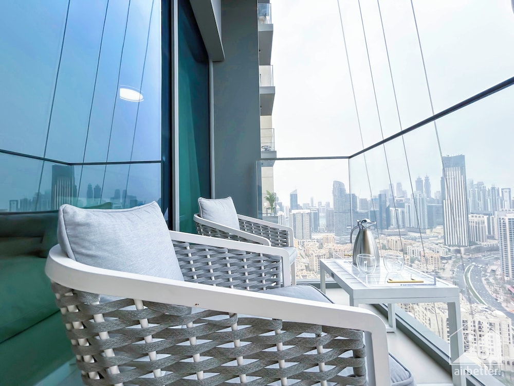 Spacious 3.5 Bedroom Apartment in Burj Royale