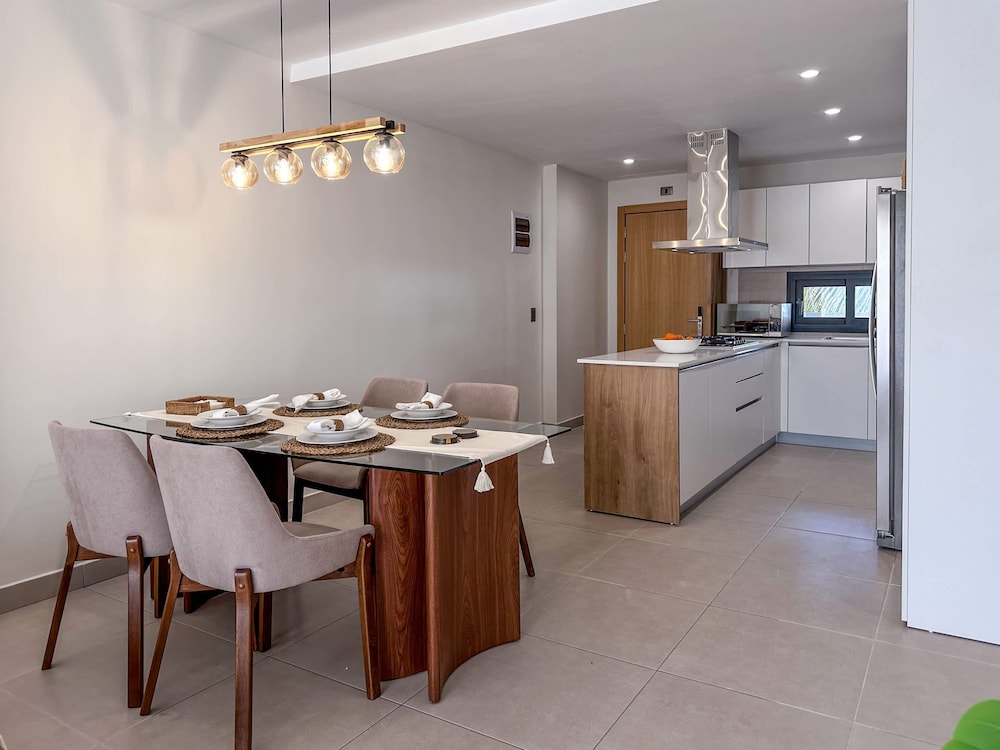 Spectacular Brand new Beach Condo