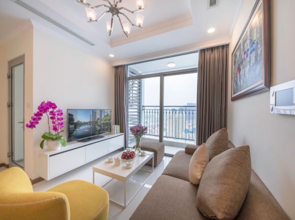 Somi Luxstay LP