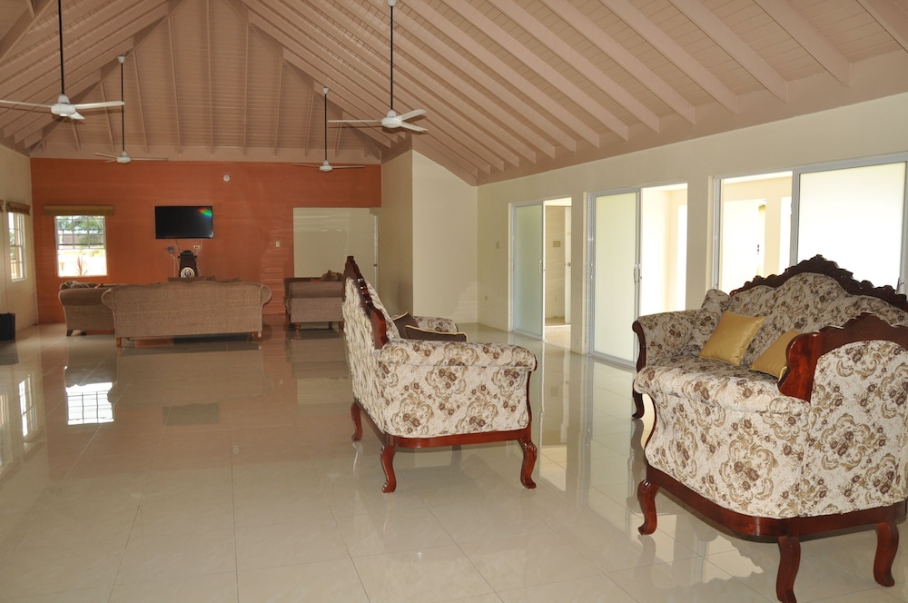 Drax Hall Country Club 2 Bed Villa