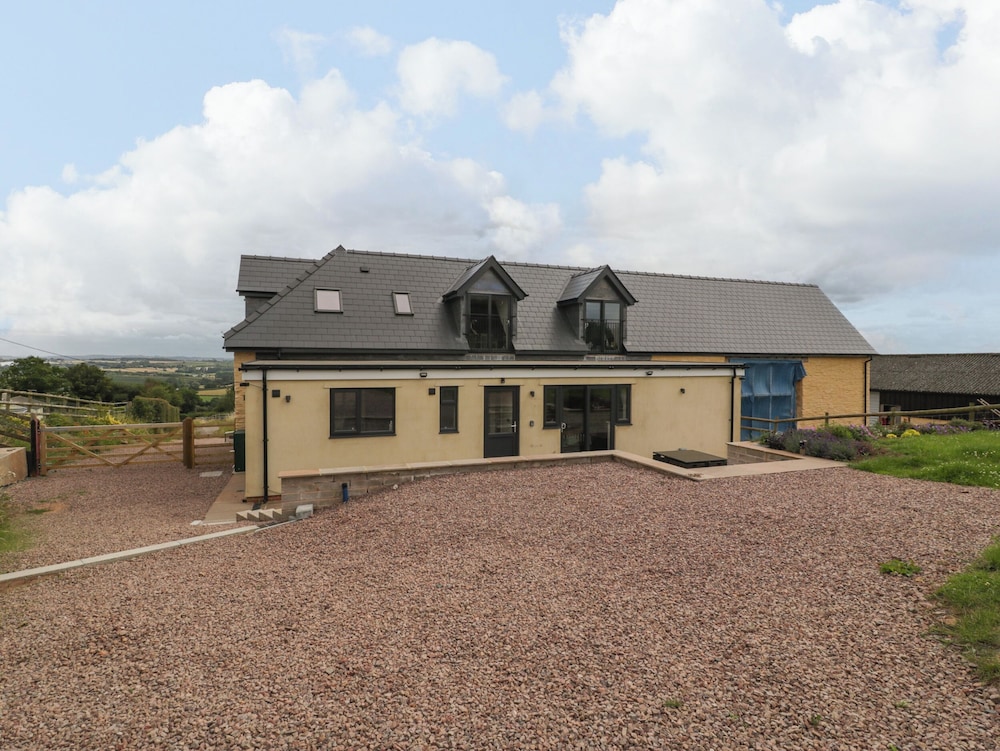 Palace Farmhouse
