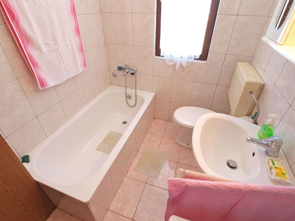 Apartment 1169 view 3