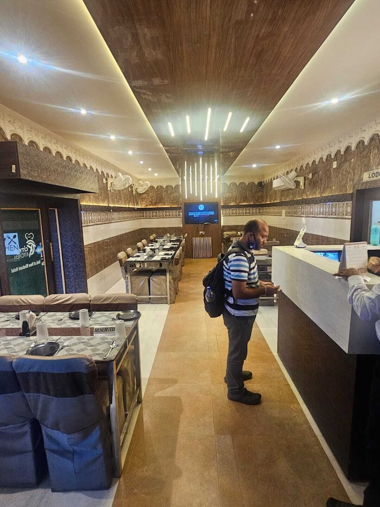 New Bhabani Hotel