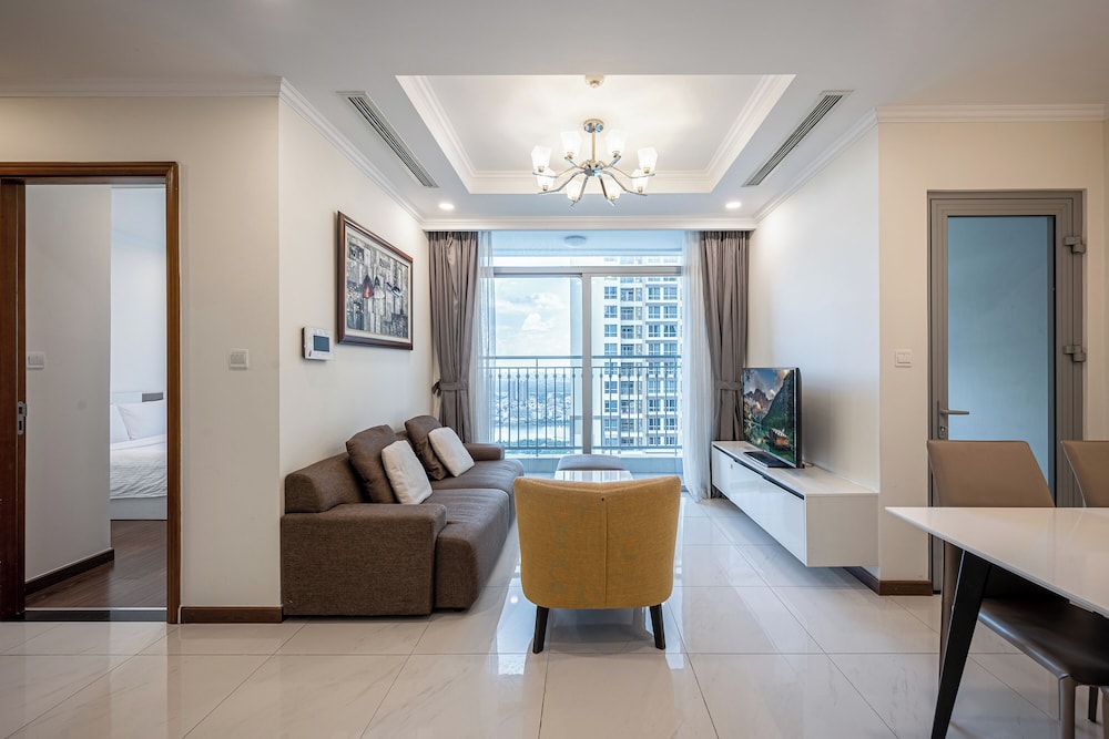 PD Pristine Apartment Landmark Plus