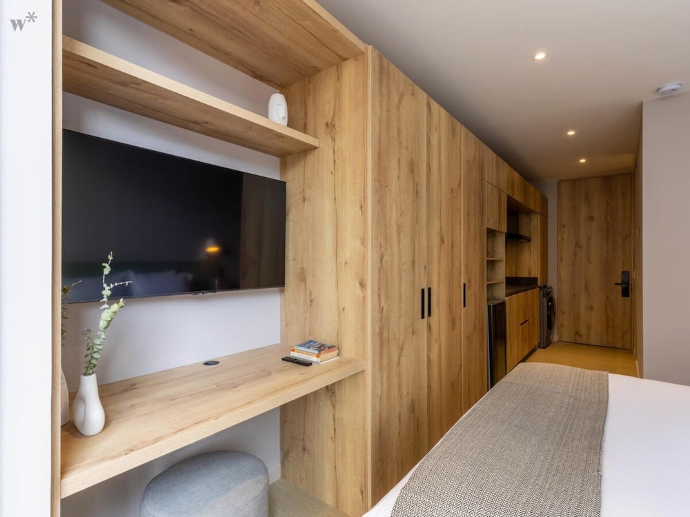w Enchanting Loft in El Nogal - Property Image 8