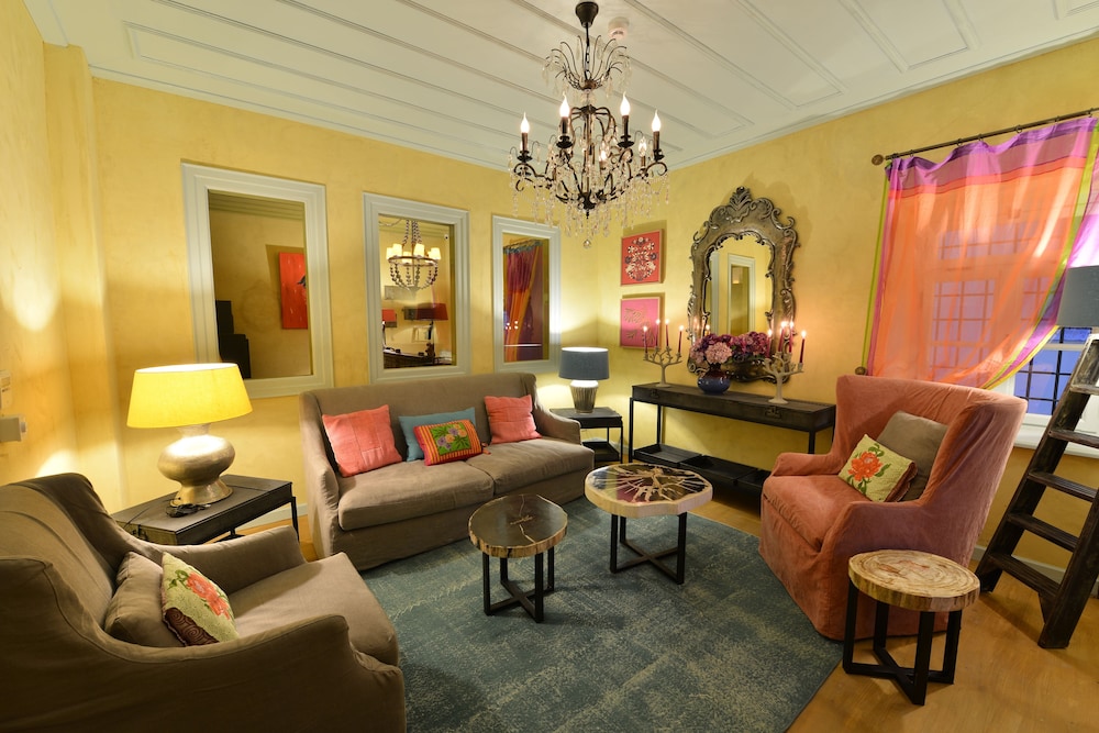 Marge Otel - Image 38