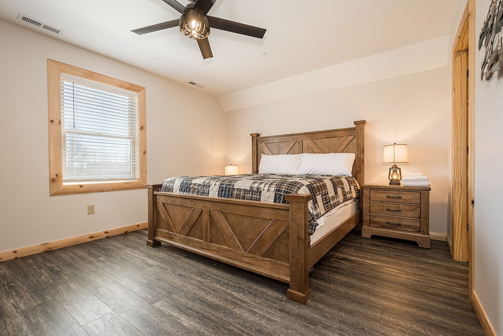 Mountain Crest Lodge - Property Image 29