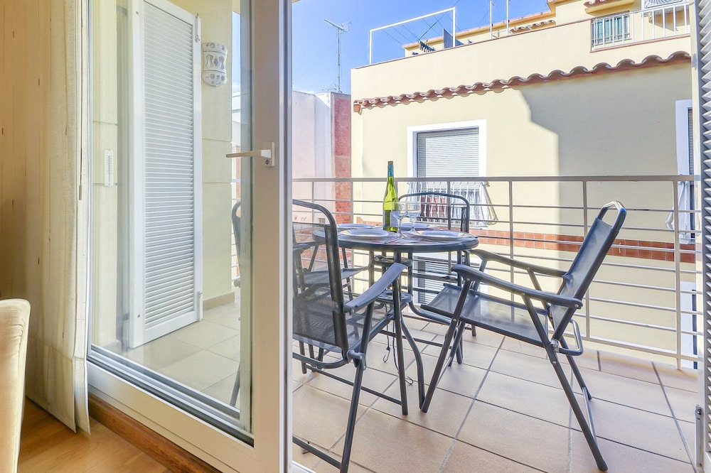 Apartment in Roses Near Playa de Roses Beach