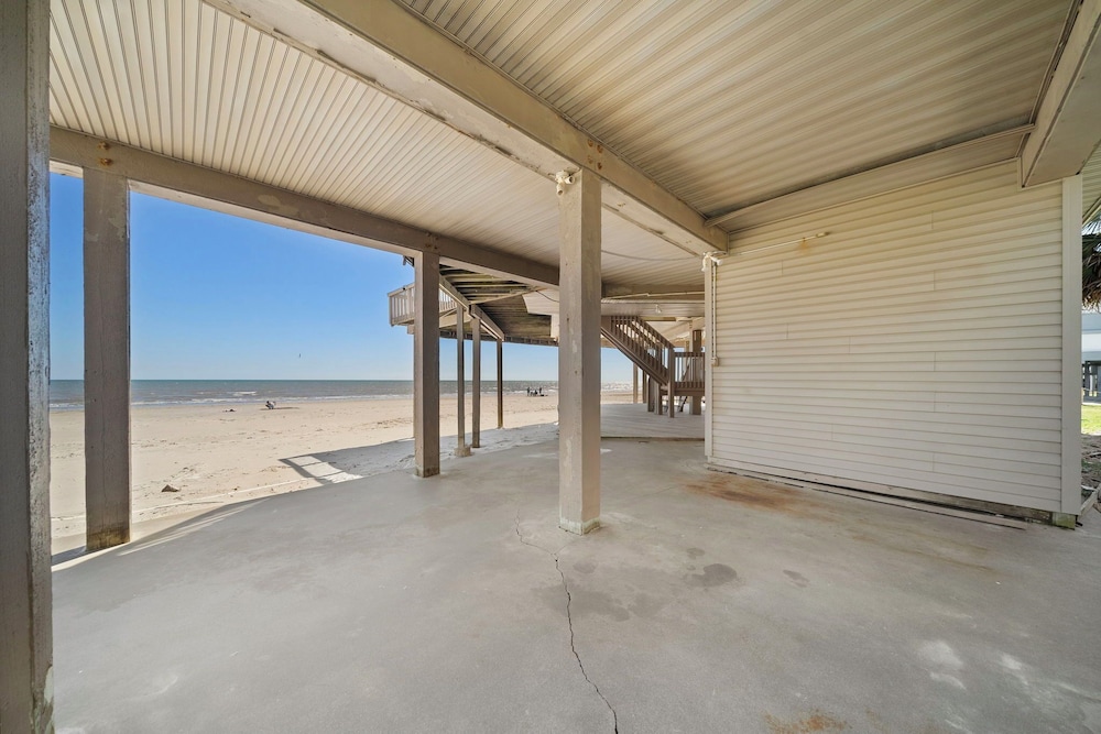 Pirates Beach Retreat by Ryson Vacation Rentals