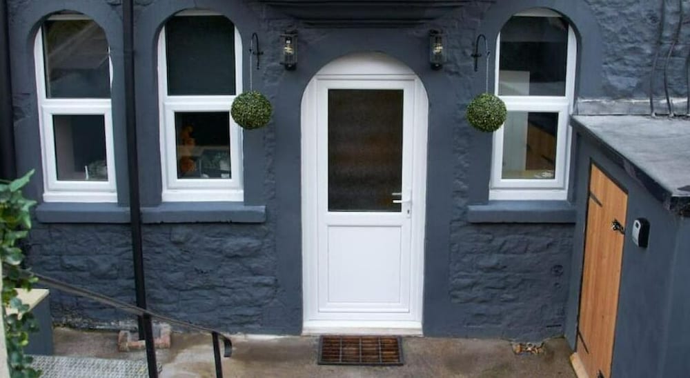 Knightstone Apartment