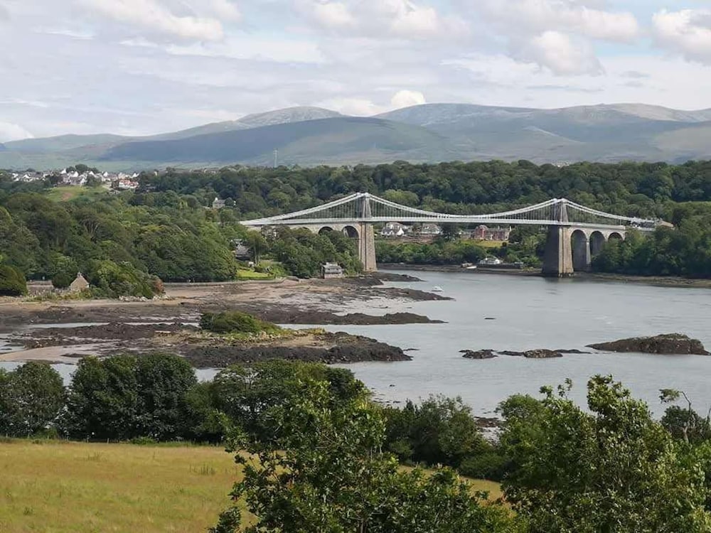 Sea View Cottage Near Snowdon & Coastal Trails