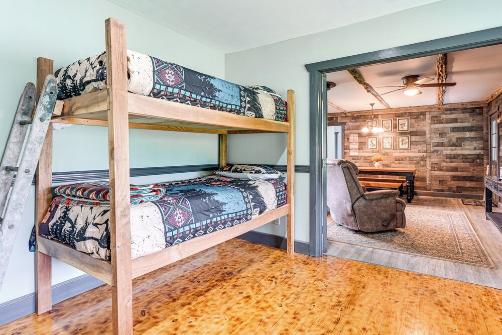 5-acre Kingston Getaway: Pond, Peacocks & Fire Pit