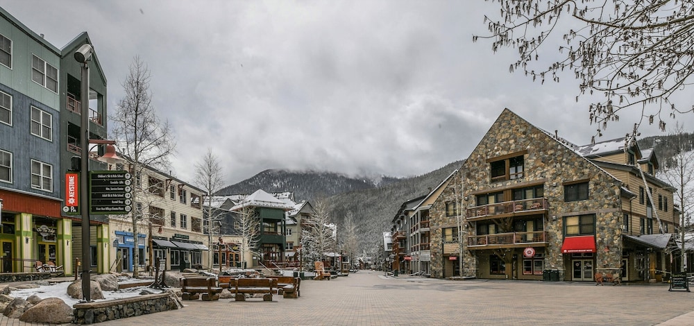 Summit County Vacations - Expedition Station 8607 by SummitCove Vacation Lodging - Property Image 40
