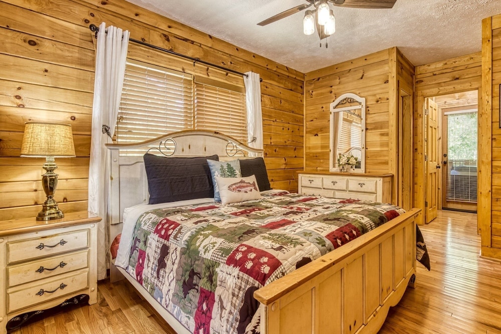 Er80 - Can't Bear To Leave 2 Bedroom Cabin