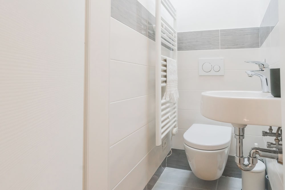 Borsieri Como Apartments with Parking by Rent all Como